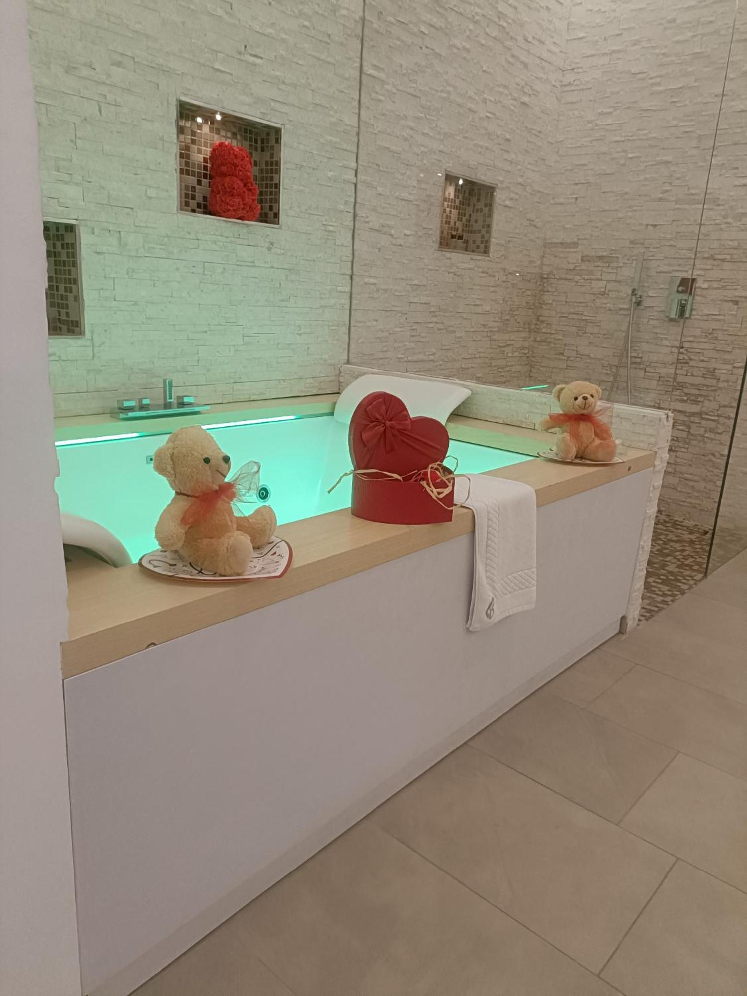 Romantic Suite Monopoli Εξωτερικό φωτογραφία